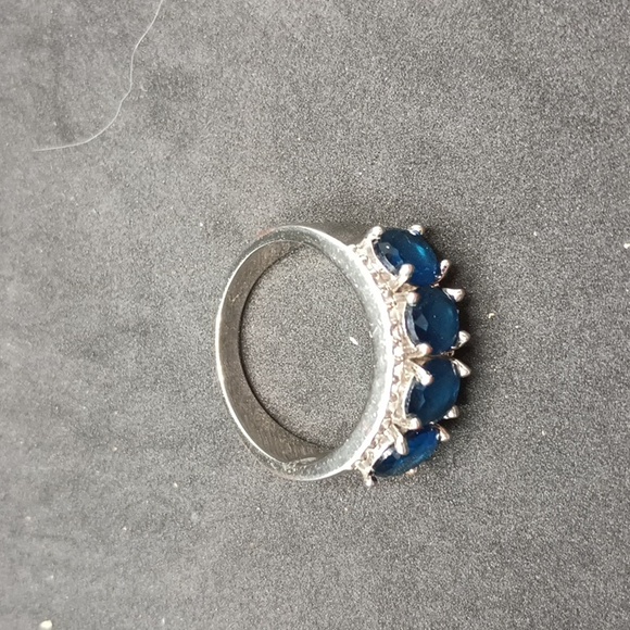 Size 9 Blue Gemstone Women's Ring - Picture 3 of 3
